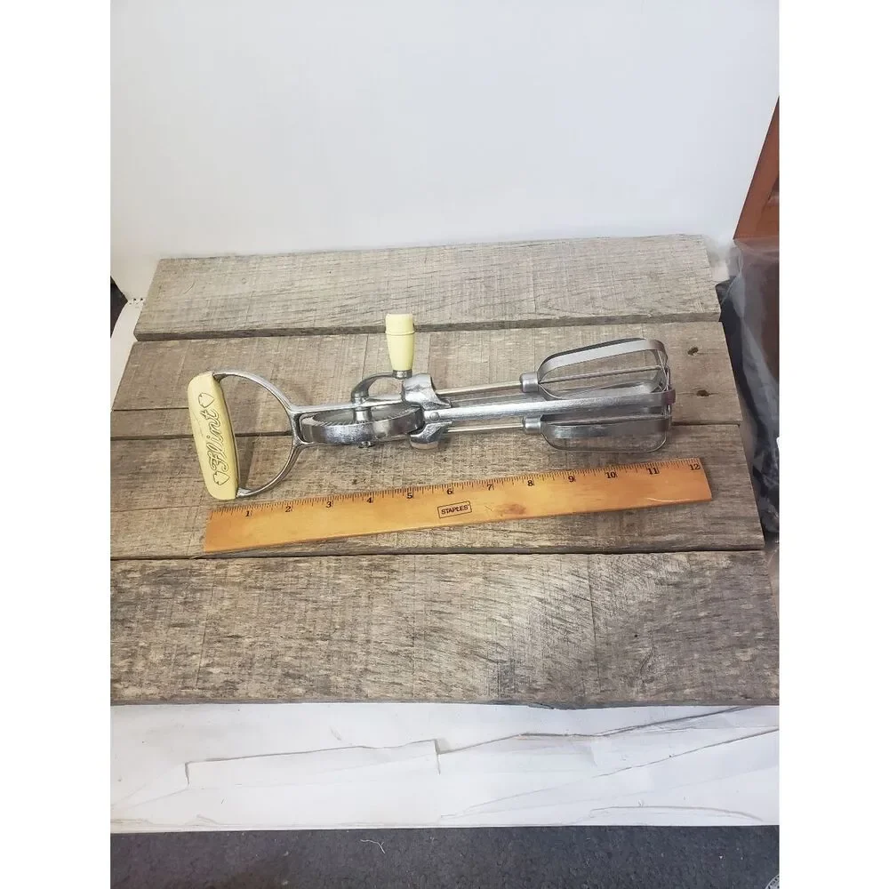 VINTAGE EKCO BEST FLINT Hand Held Mixer Yellow & Stainless Steel